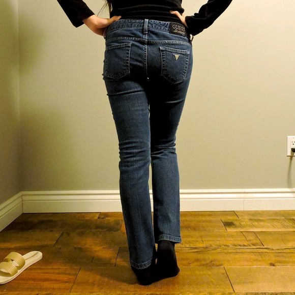 Guess Low-rise Foxy Skinny Jeans, Medium Wash, US Size 26 - Picture 9 of 12